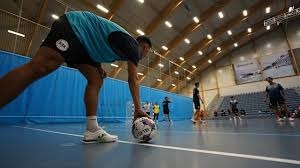 索利耶沃俱乐部更新那不勒斯球员大卫·内雷斯的伤情：今日球员在松树大道医院接受仪器检查，结果显示左脚踝扭伤程度较预期更轻，未出现结构性损伤。 来源：著名记者斯基拉